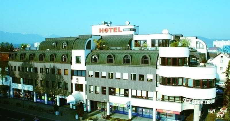 Skycity Hotel Atrigon Klagenfurt am Woerthersee Bagian luar foto